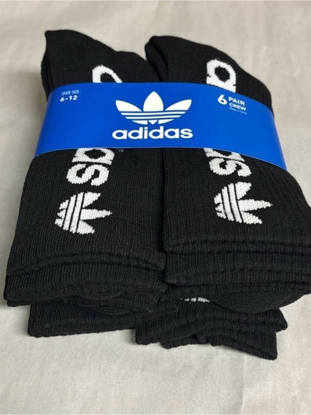New Adidas Socks Men’s 6 Pair Black Crew Socks Logo Casual Athletic Activewear - Picture 2 of 12